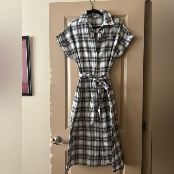 Vici Dresses & Skirts - VICI Collection